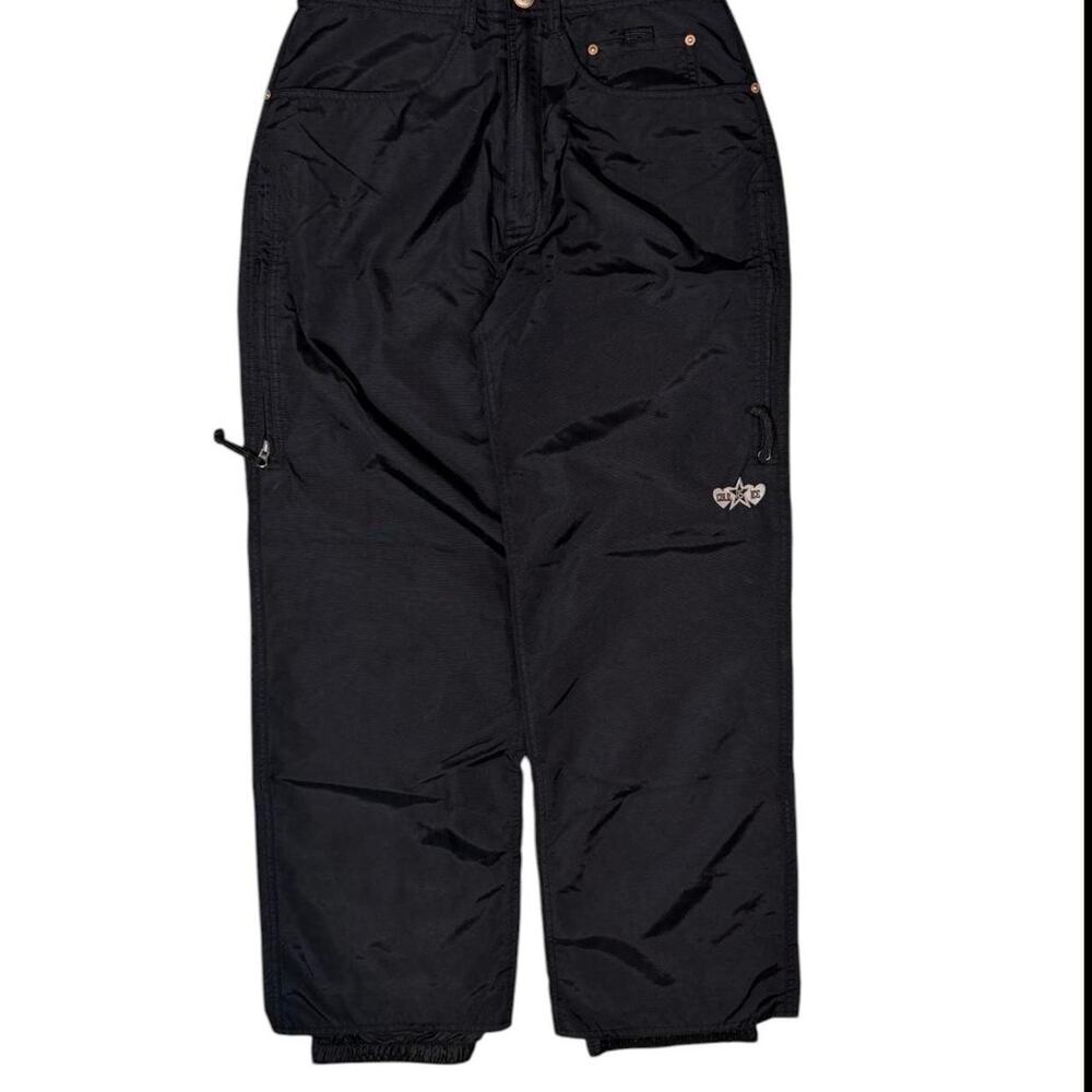 Black‎ cold as ice snow